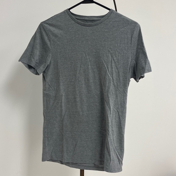 Goodfellow & Co Heather Gray Tee - Picture 1 of 2